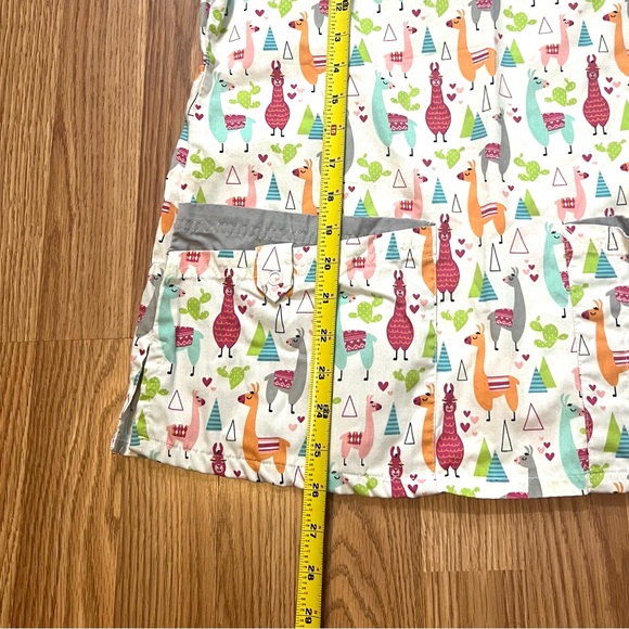 Small Llama Scrubs Top - Picture 8 of 9